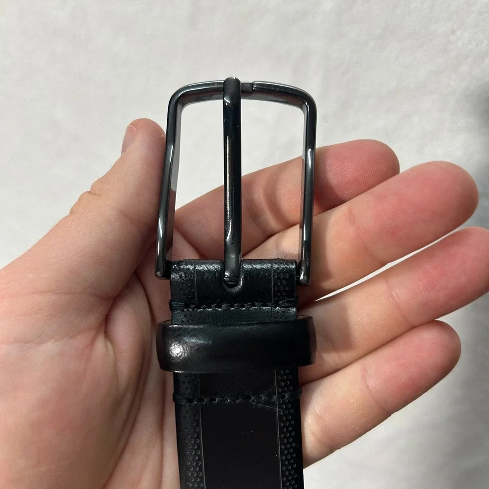 Johnston & Murphy Mens Size 42 Black Leather Made in Italy Adjustable Belt